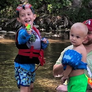 Meet your Posher, Shirley